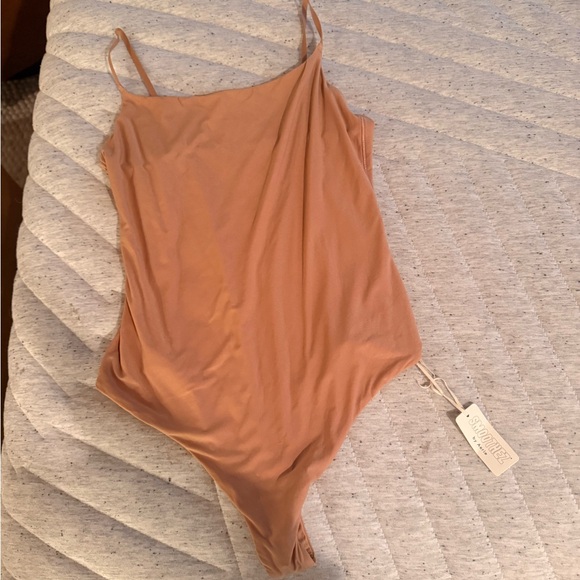 NWT AERIE Smoothez Tank Top Bodysuit - Beach Dune - Medium - Picture 10 of 13
